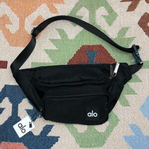 Alo Yoga Explorer Fanny Pack - Adjustable 3L Waist Bag